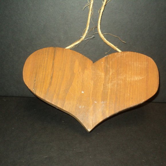 Wooden Heart-Shaped Key Holder with Twine Hanger Country Theme 7" x 4 1/4" - Picture 4 of 4